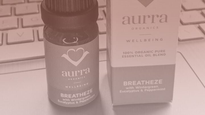 How To Quickly Clear A Blocked Nose Using Essential Oils