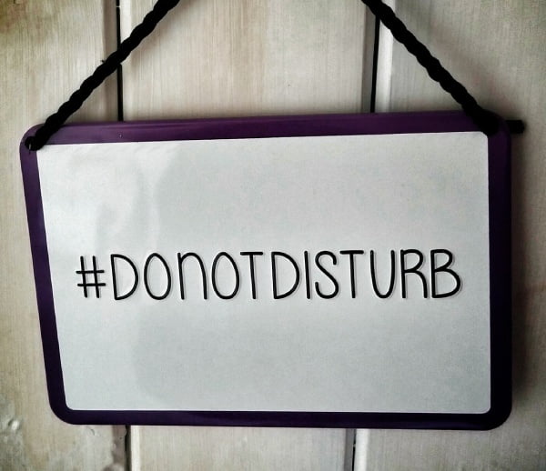 How to Balance a Full-Time Job and a Home Business at the Same Time